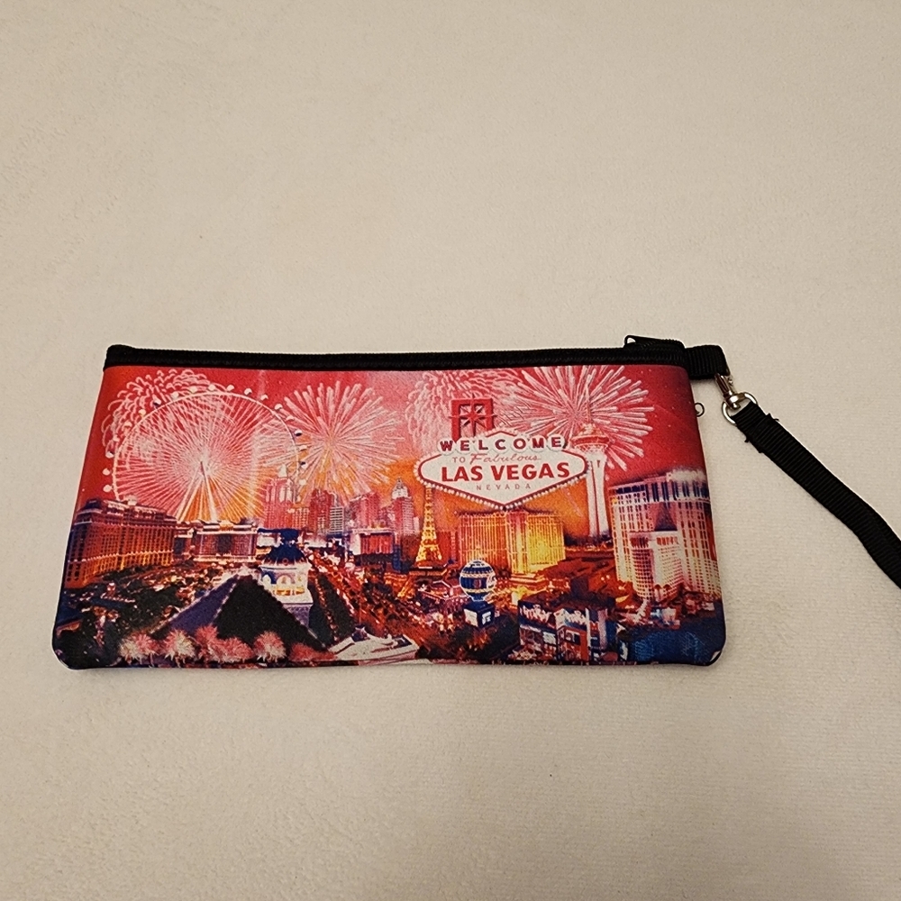 Las Vegas Pink Padded Wristlet - Picture 3 of 8